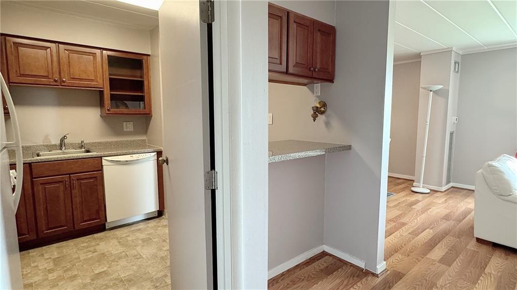 5 Bayard Road, Unit 907 Pittsburgh, PA 15213 - Photo 9 of 38 Gallery Image 9