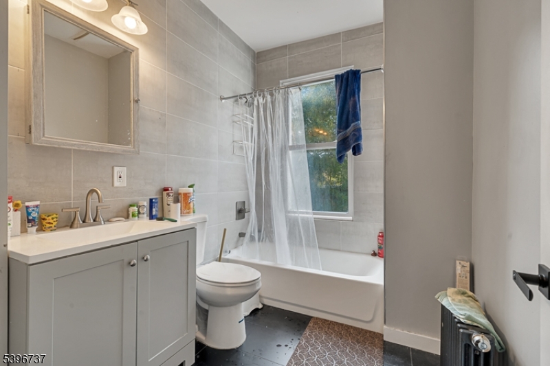 14 Crown Street Bloomfield, NJ 07003 - Photo 8 of 27