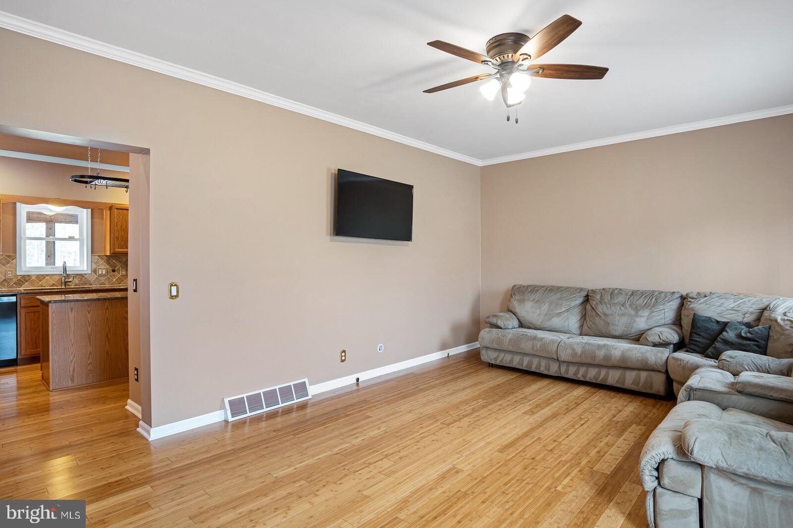 124 Barnsboro Road Sewell, NJ 08080 - Photo 13 of 43 Gallery Image 13