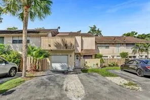 $3,600 | 833 Northwest 81st Avenue, Unit 4, Plantation, FL 33324