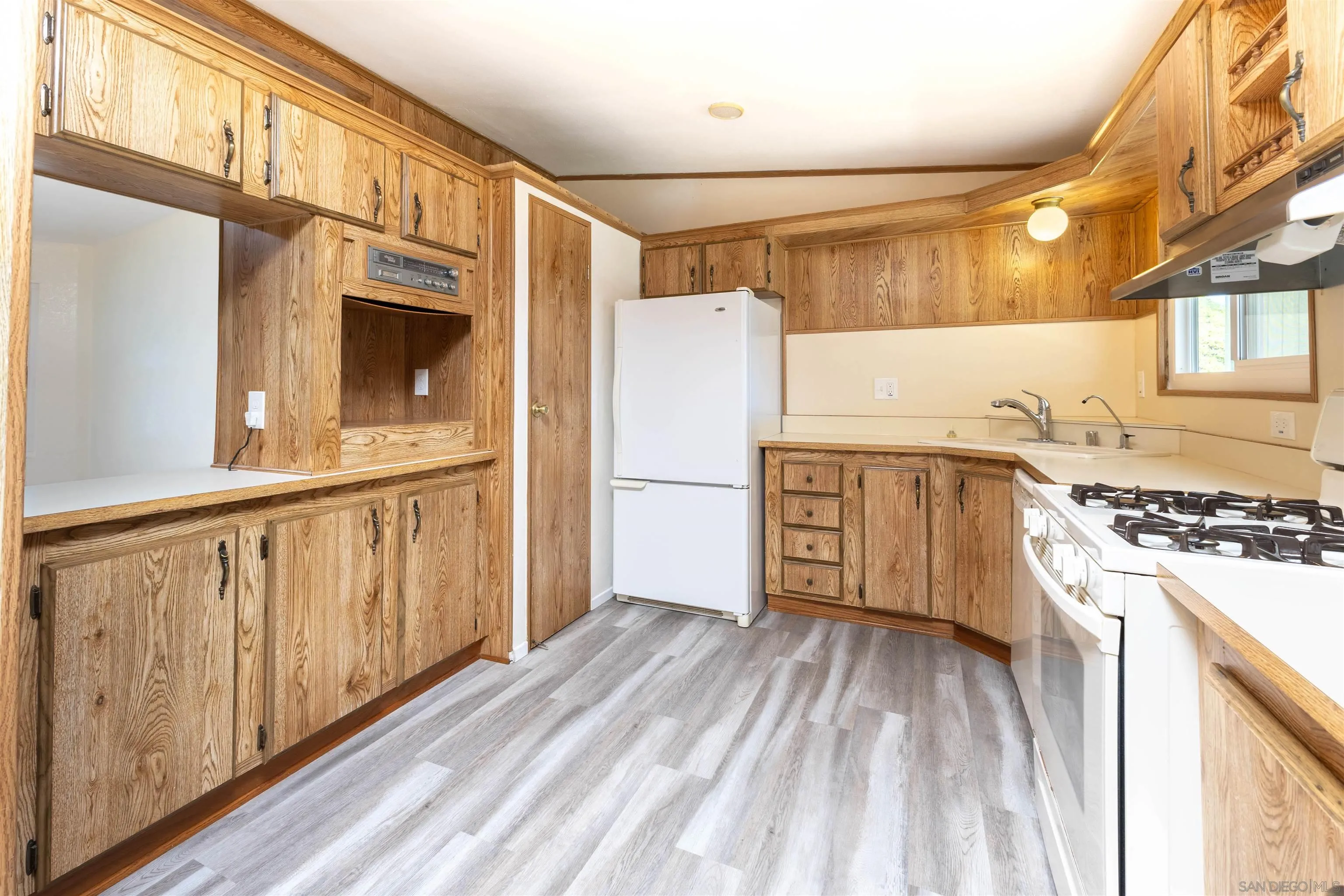 909 Richland Road, Unit 134 San Marcos, CA 92069 - Photo 7 of 42