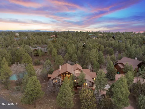 a view of a pathway of the house front of house