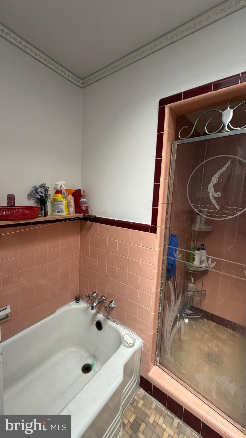 737 Marley Road Philadelphia, PA 19124 - Photo 11 of 15 Gallery Image 11
