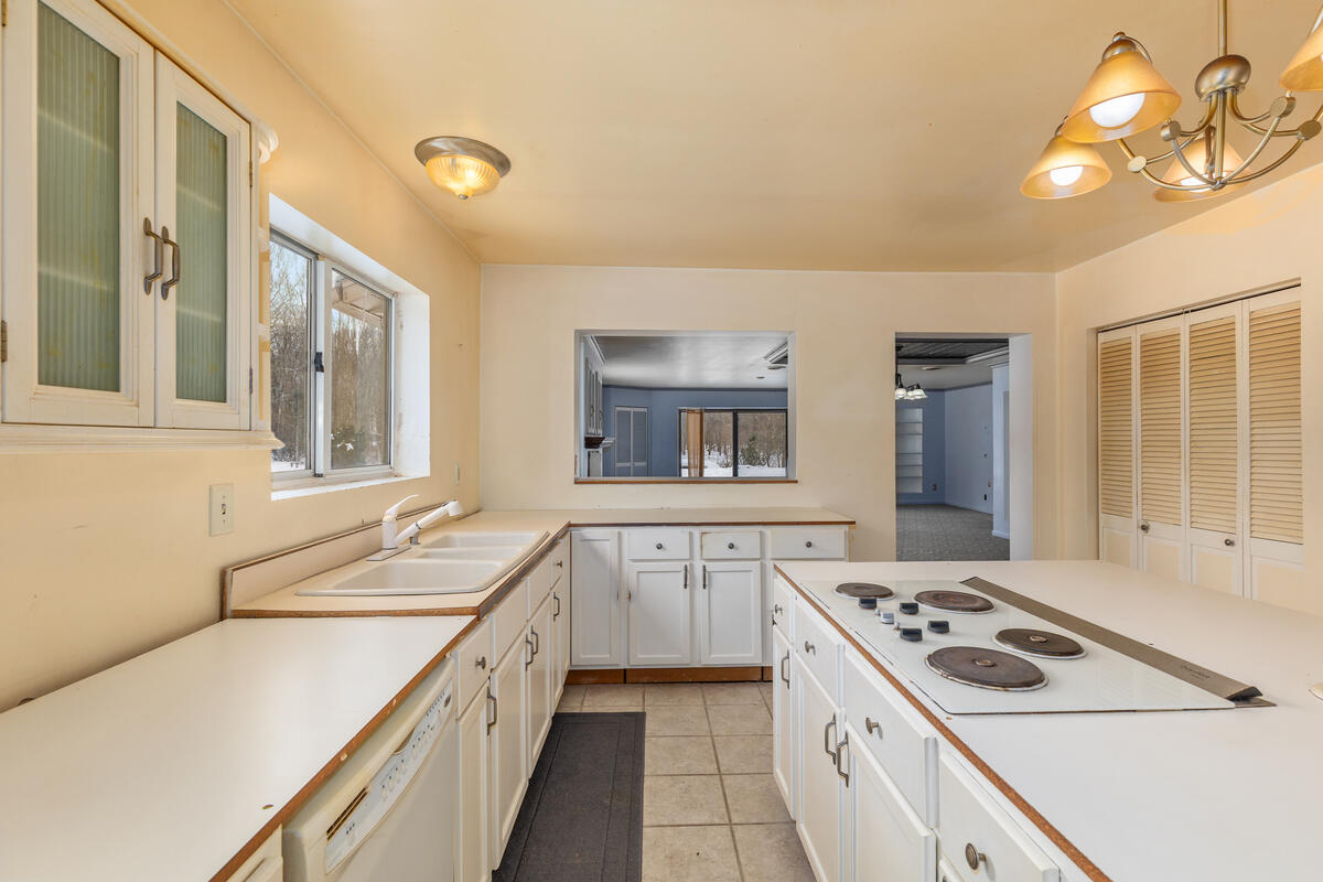 789 7th Street Plainwell, MI 49080 - Photo 12 of 26 789-7th_008