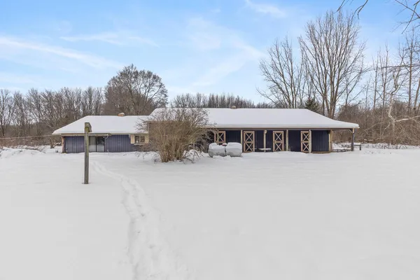 $220,000 | 789 7th Street, Plainwell, MI 49080