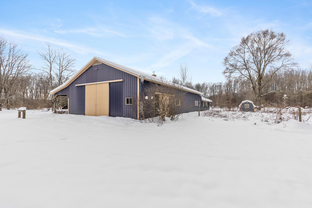 789 7th Street Plainwell, MI 49080 - Photo 4 of 26 789-7th_020