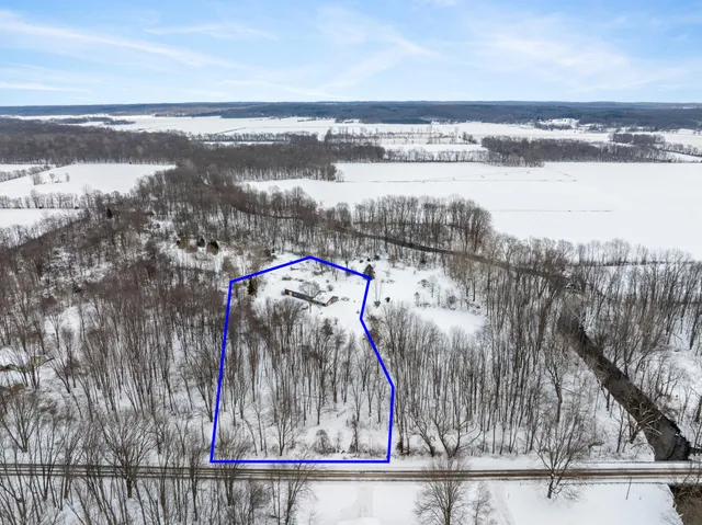 $199,900 | 789 7th Street, Plainwell, MI 49080