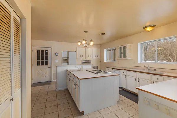 $220,000 | 789 7th Street, Plainwell, MI 49080