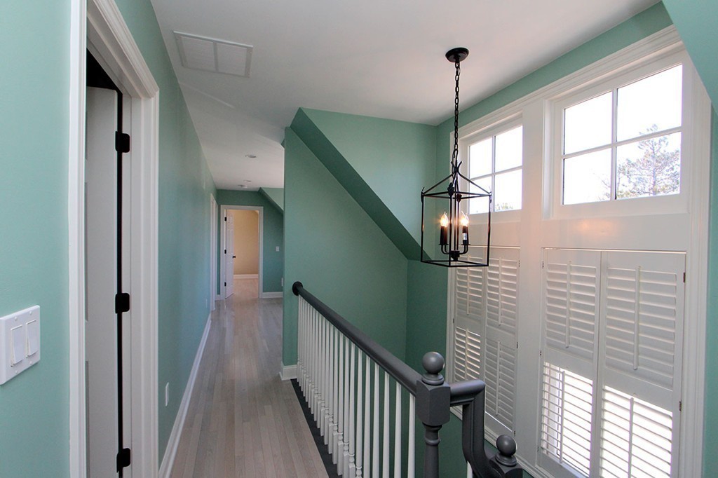 87 R Wingaersheek Road Gloucester, MA 01930 - Photo 11 of 13 Gallery Image 11