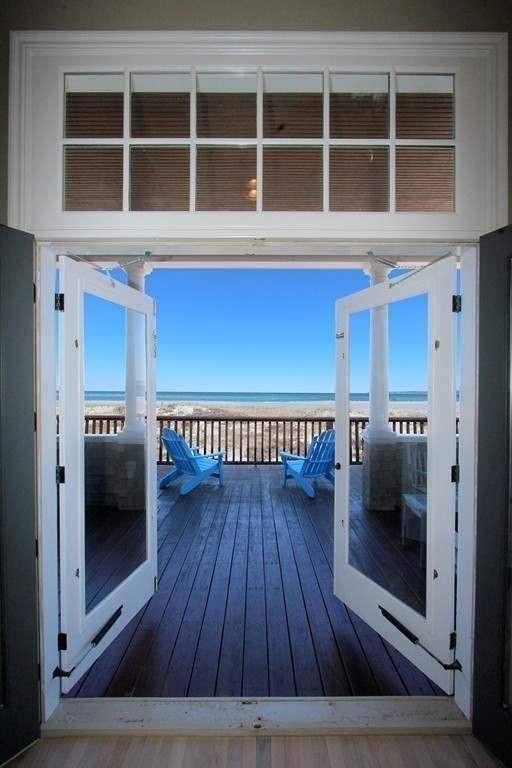 87 R Wingaersheek Road Gloucester, MA 01930 - Photo 4 of 13 Gallery Image 4