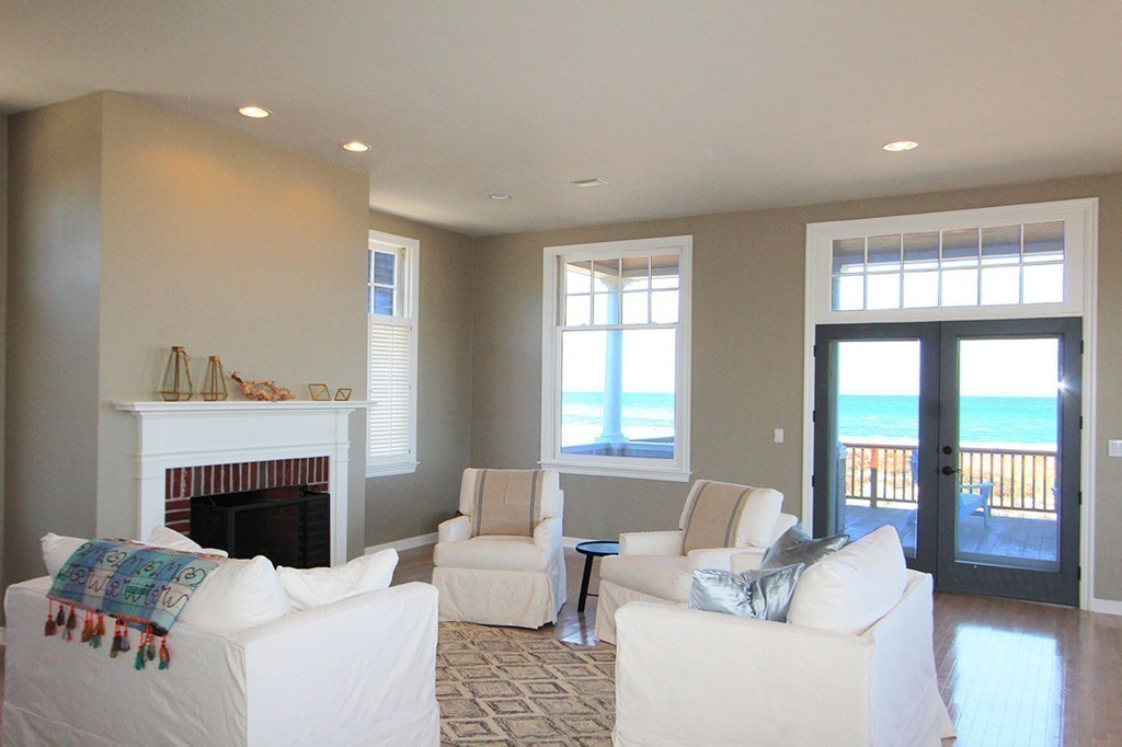 87 R Wingaersheek Road Gloucester, MA 01930 - Photo 6 of 13 Gallery Image 6