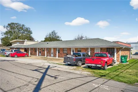 $399,000 | 2029 Whitney Avenue, Gretna, LA 70056