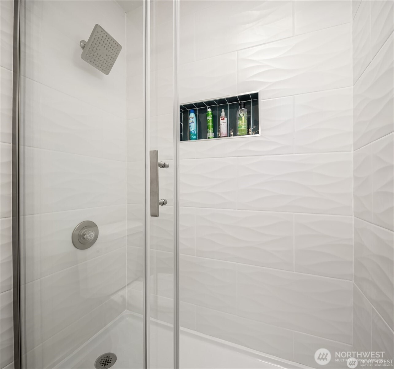 9 76th Street Southeast Everett, WA 98203 - Photo 26 of 28 a bathroom with a shower