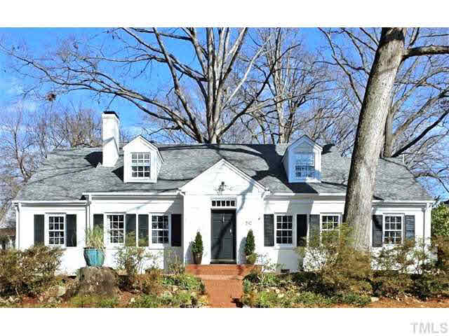 512 Chesterfield Road Raleigh, NC 27608 - Photo 1 of 25 a front view of a house with a garden