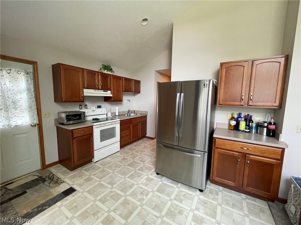 13765 Fisher Road Burton, OH 44021 - Photo 15 of 33