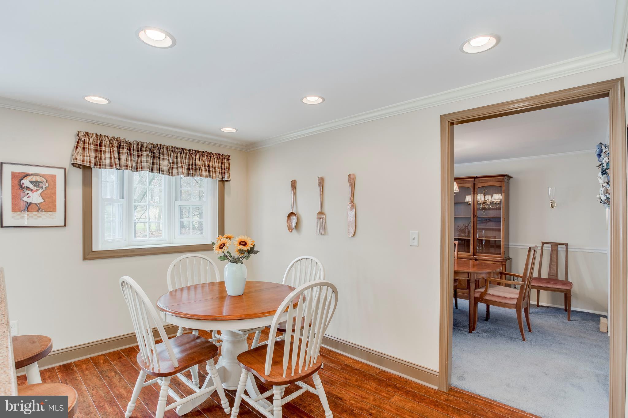 519 Bathurst Road Baltimore, MD 21228 - Photo 7 of 29 Sunny Breakfast Nook with bay window!