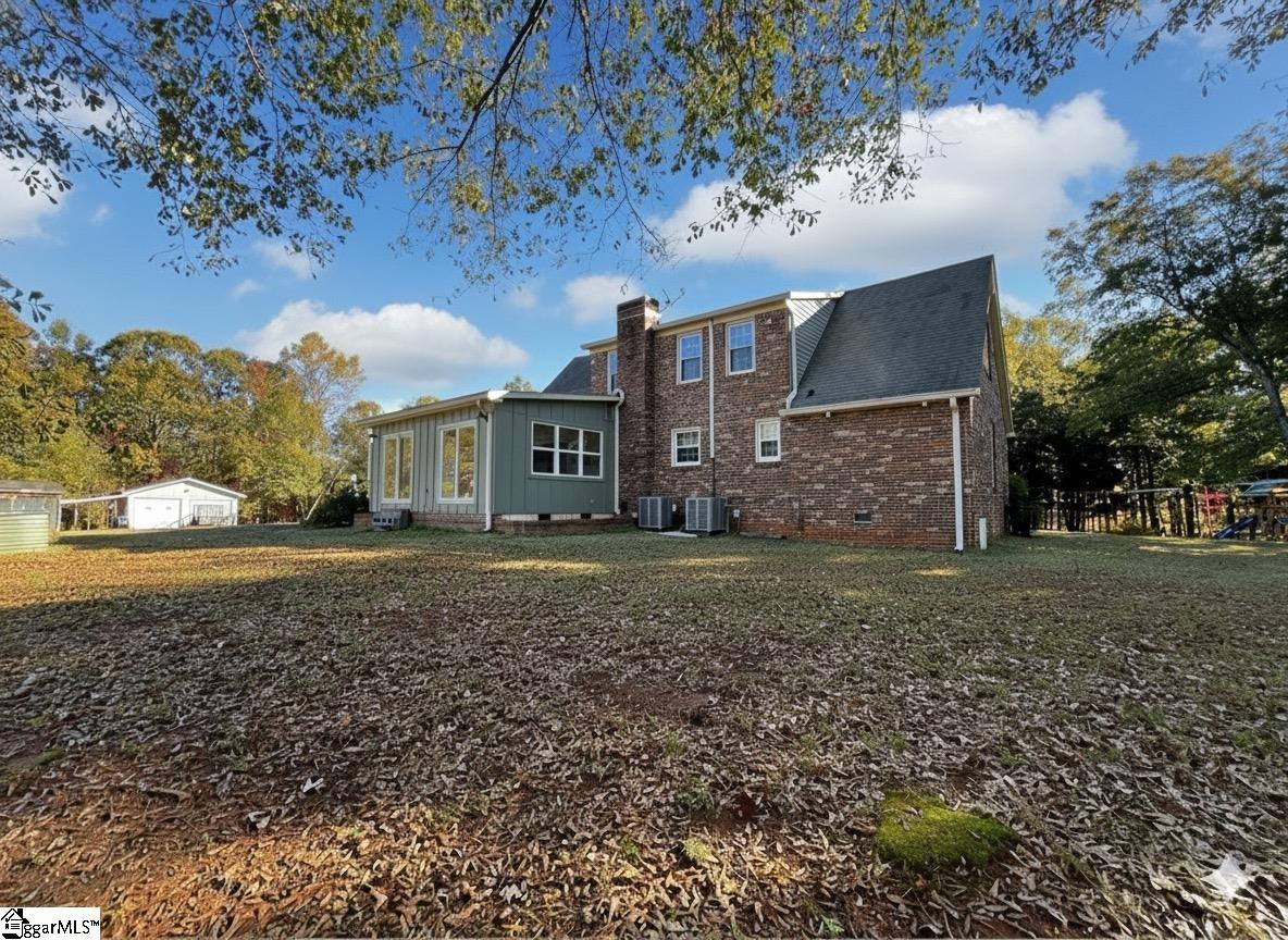 859 Cooper Bridge Road Fountain Inn, SC 29644 - Photo 5 of 44