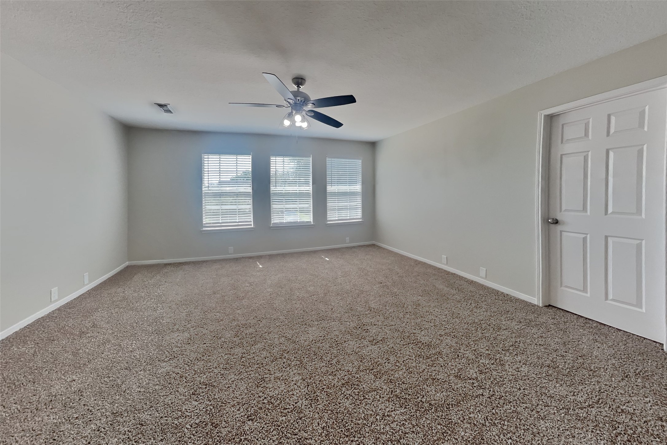 13510 Naples Bridge Road Sugar Land, TX 77498 - Photo 7 of 22 Gallery Image 7