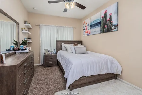 $2,850 | 411 Ash Street, College Station, TX 77840