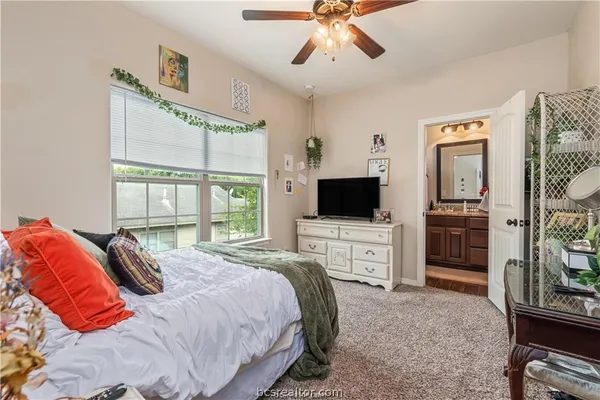 $2,850 | 411 Ash Street, College Station, TX 77840