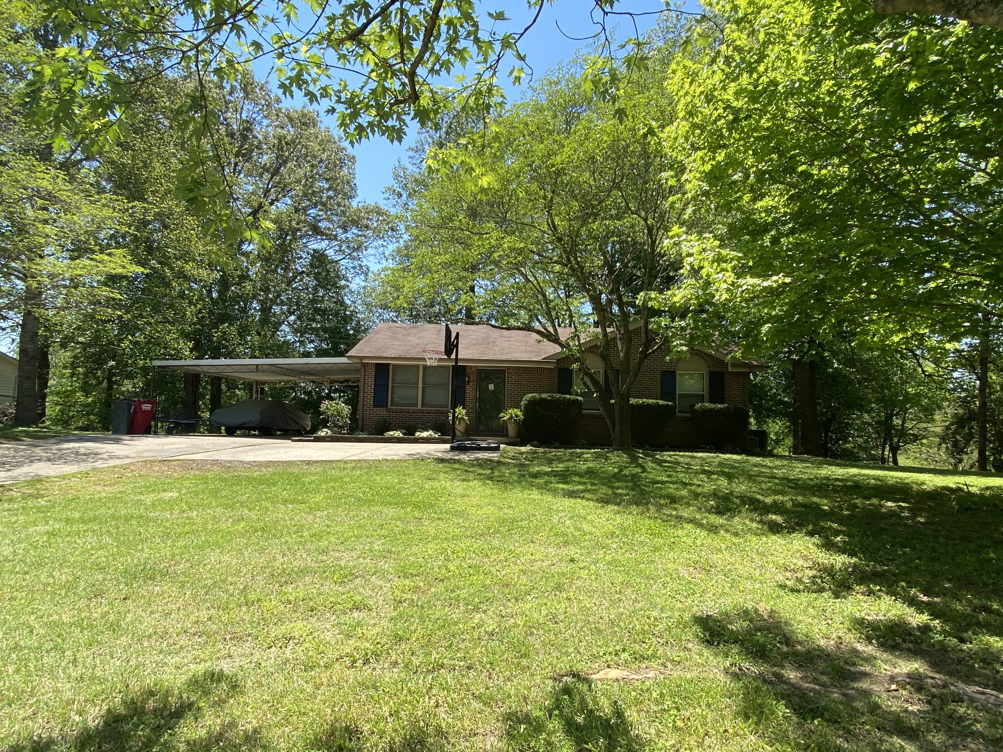 1320 Gratton Road Clarksville, TN 37043 - Photo 3 of 14 a view of a backyard with swimming pool