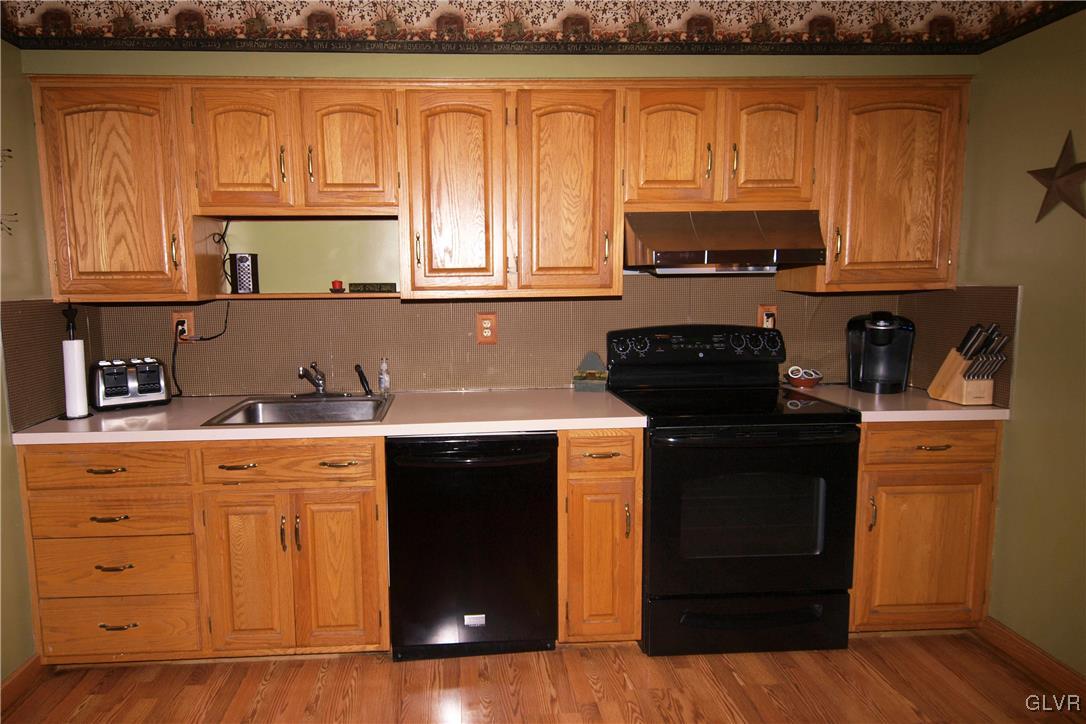 3416 Juniper Road Center Valley, PA 18034 - Photo 10 of 31 Gallery Image 10