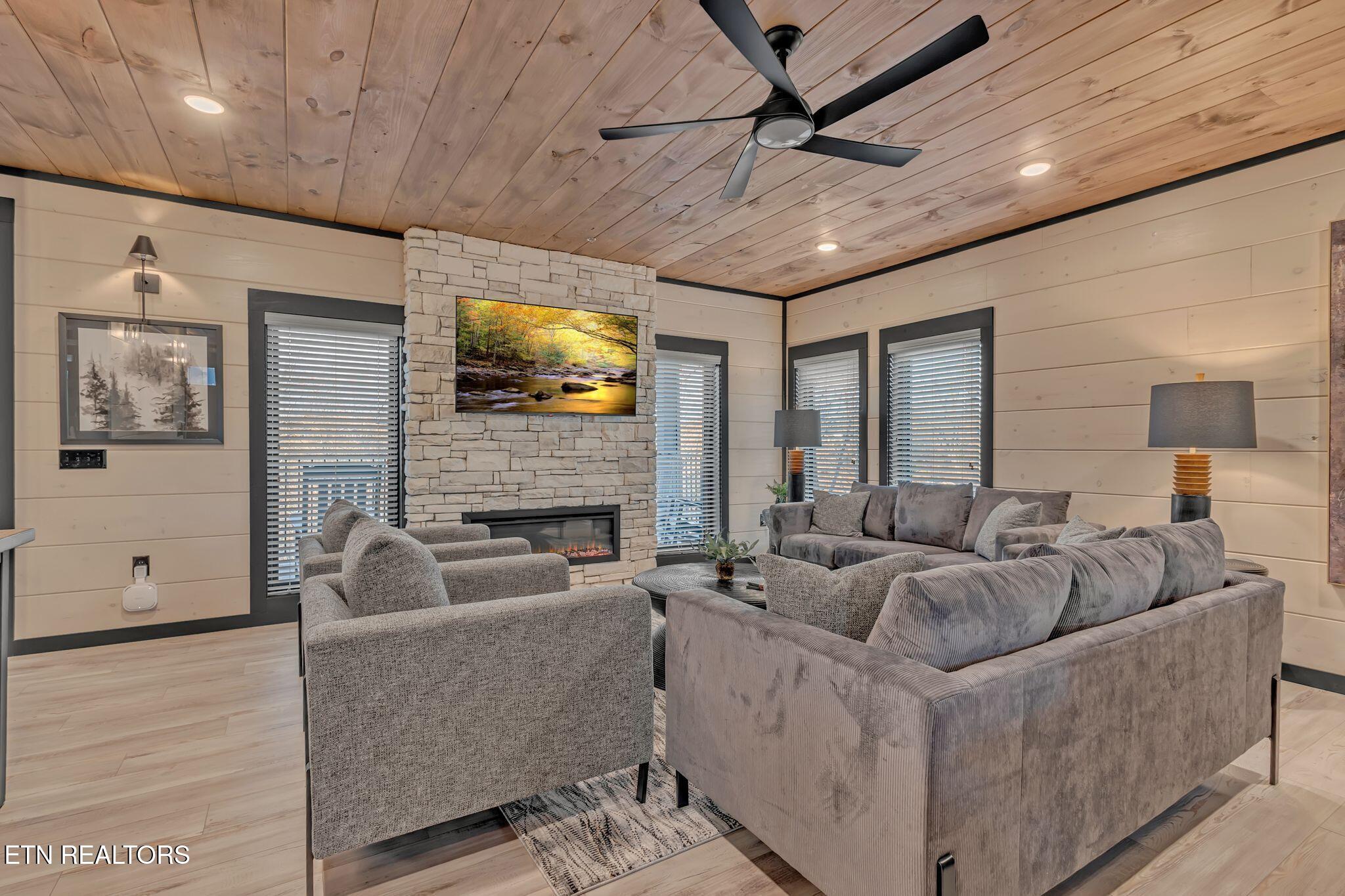 364 Rambling Crk Way, Unit LOT 63R Sevierville, TN 37862 - Photo 16 of 60 wj2512091-1025