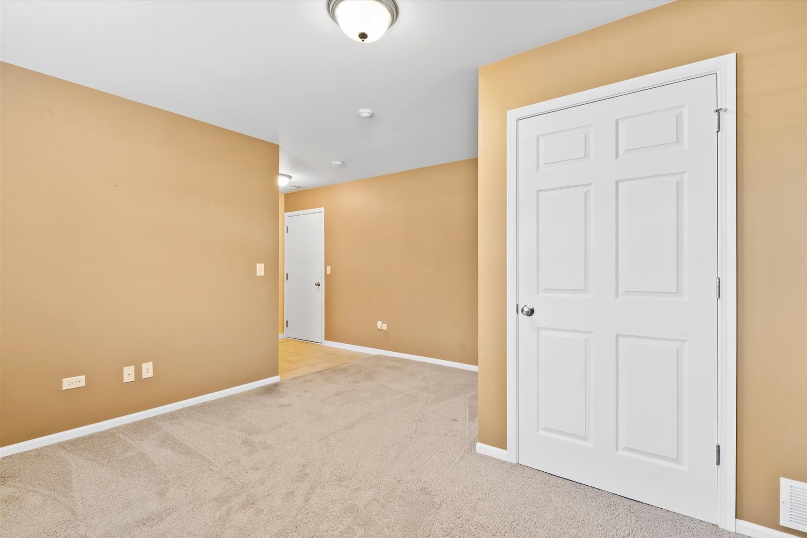 1908 Oxley Circle Naperville, IL 60563 - Photo 23 of 27 an empty room with windows