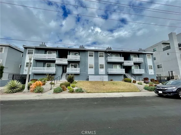 $2,875 | 6655 West 86th Place, Unit 106, Los Angeles, CA 90045