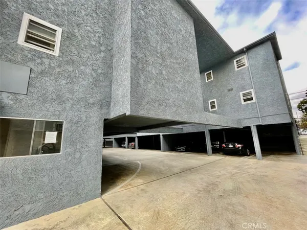 $2,875 | 6655 West 86th Place, Unit 106, Los Angeles, CA 90045