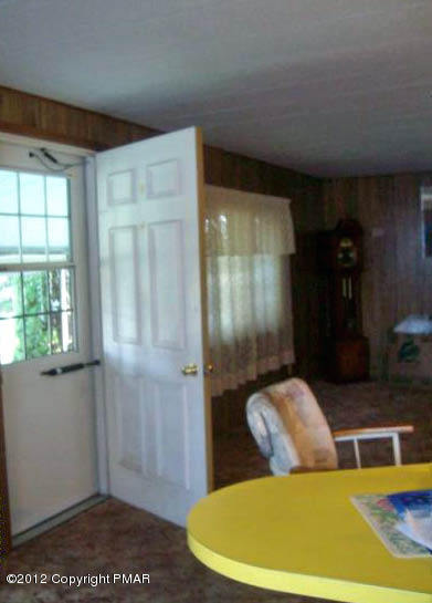 16 Fawn Valley Road Stroudsburg, PA 18360 - Photo 3 of 14 Inside