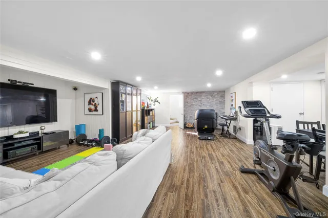 $1,599,000 | 98 Birchwood Park Drive, Jericho, NY 11753