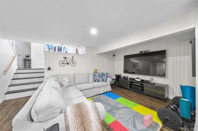 $1,599,000 | 98 Birchwood Park Drive, Jericho, NY 11753