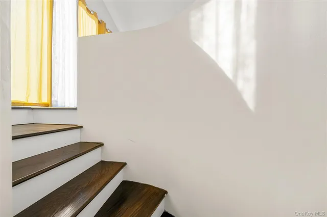 $1,599,000 | 98 Birchwood Park Drive, Jericho, NY 11753