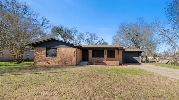 $264,000 | 104 Joe Prince Drive, Athens, TX 75751