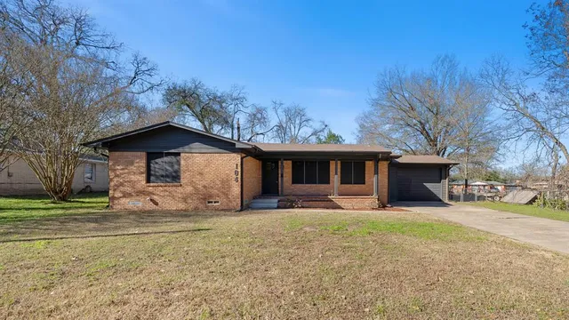 $274,000 | 104 Joe Prince Drive, Athens, TX 75751