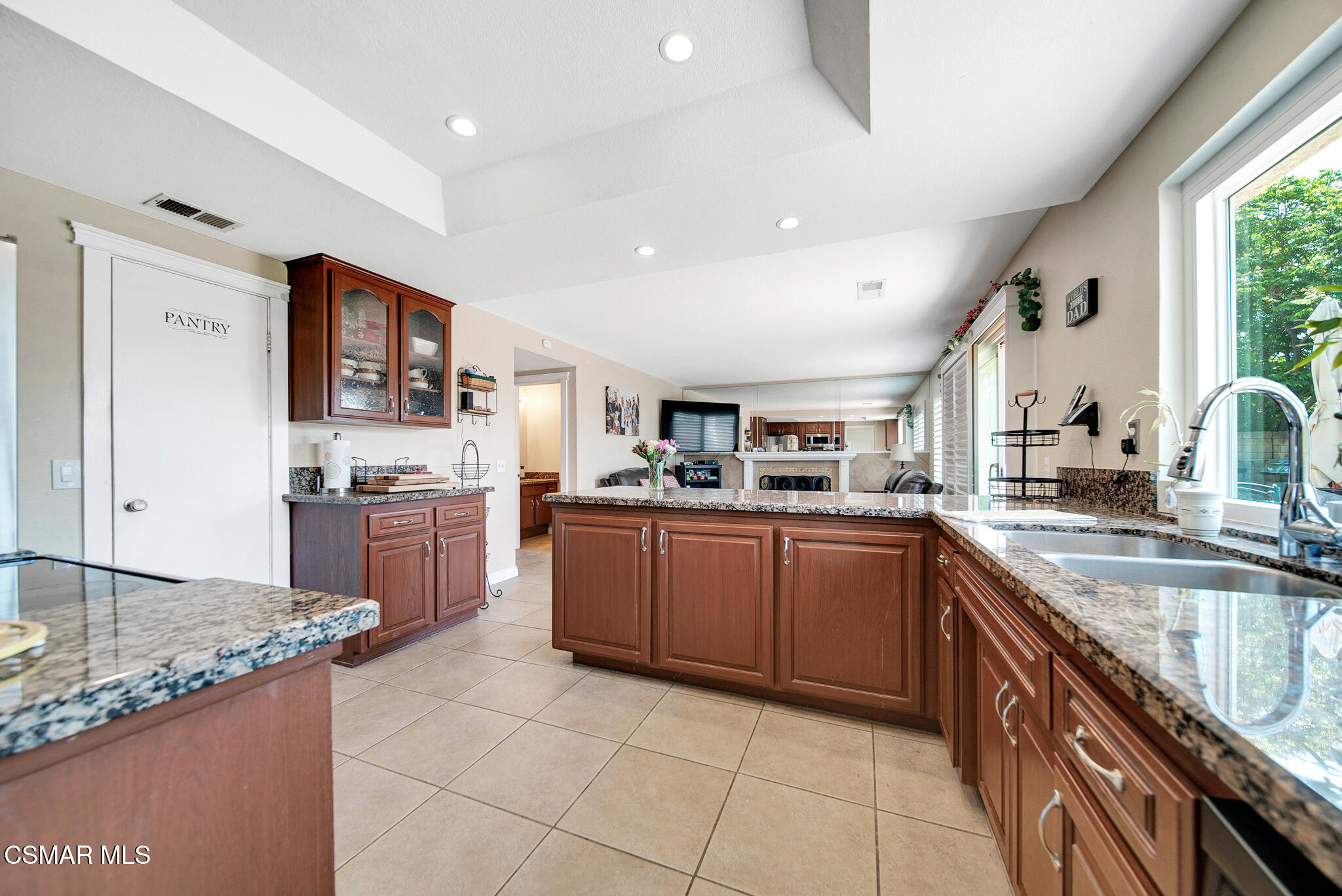 3370 Township Avenue Simi Valley, CA 93063 - Photo 18 of 42 3370 Township Ave HsHProd-18