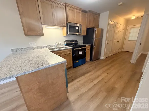 $1,225 | 412 Killian Avenue, Mount Holly, NC 28120