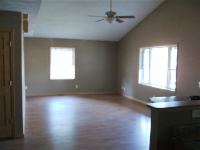 9875 Lincoln Road Syracuse, IN 46567 - Photo 4 of 10 Gallery Image 4