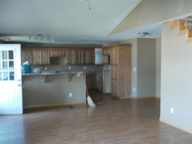 9875 Lincoln Road Syracuse, IN 46567 - Photo 8 of 10 Gallery Image 8