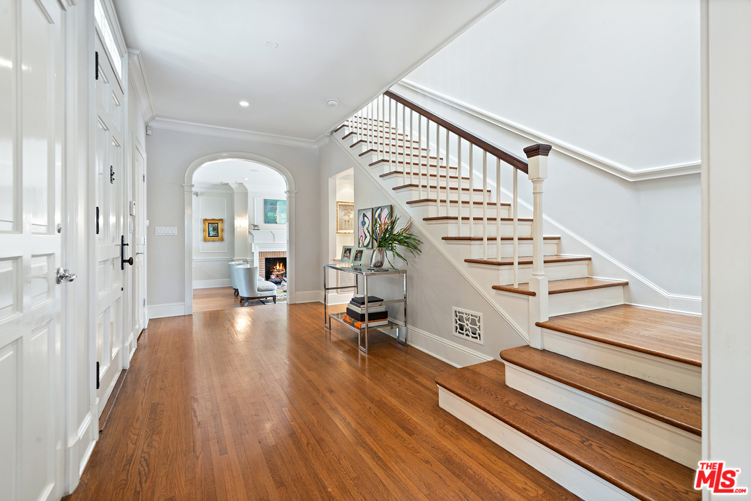 801 Devon Avenue Los Angeles, CA 90024 - Photo 5 of 25 a view of an entryway with wooden floor