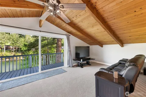 $700,000 | 61 East Orchard Beach Drive, Grapeview, WA 98546