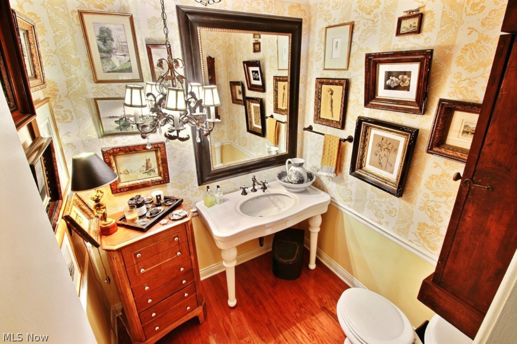 21375 Sydenham Road Shaker Heights, OH 44122 - Photo 7 of 13 Charming 1st floor bathroom