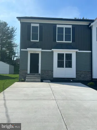 $2,600 | 350 West 11th Street, Front Royal, VA 22630