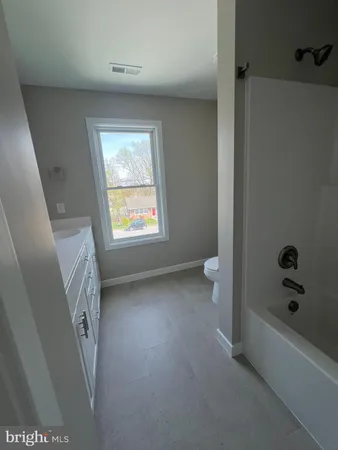 $2,600 | 350 West 11th Street, Front Royal, VA 22630
