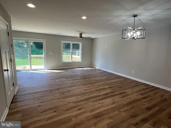 $2,600 | 350 West 11th Street, Front Royal, VA 22630