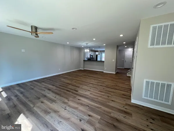 $2,600 | 350 West 11th Street, Front Royal, VA 22630