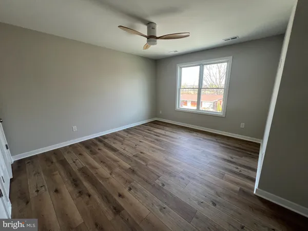 $2,600 | 350 West 11th Street, Front Royal, VA 22630