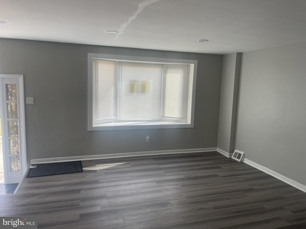 1356 Adair Road Brookhaven, PA 19015 - Photo 6 of 22 Gallery Image 6