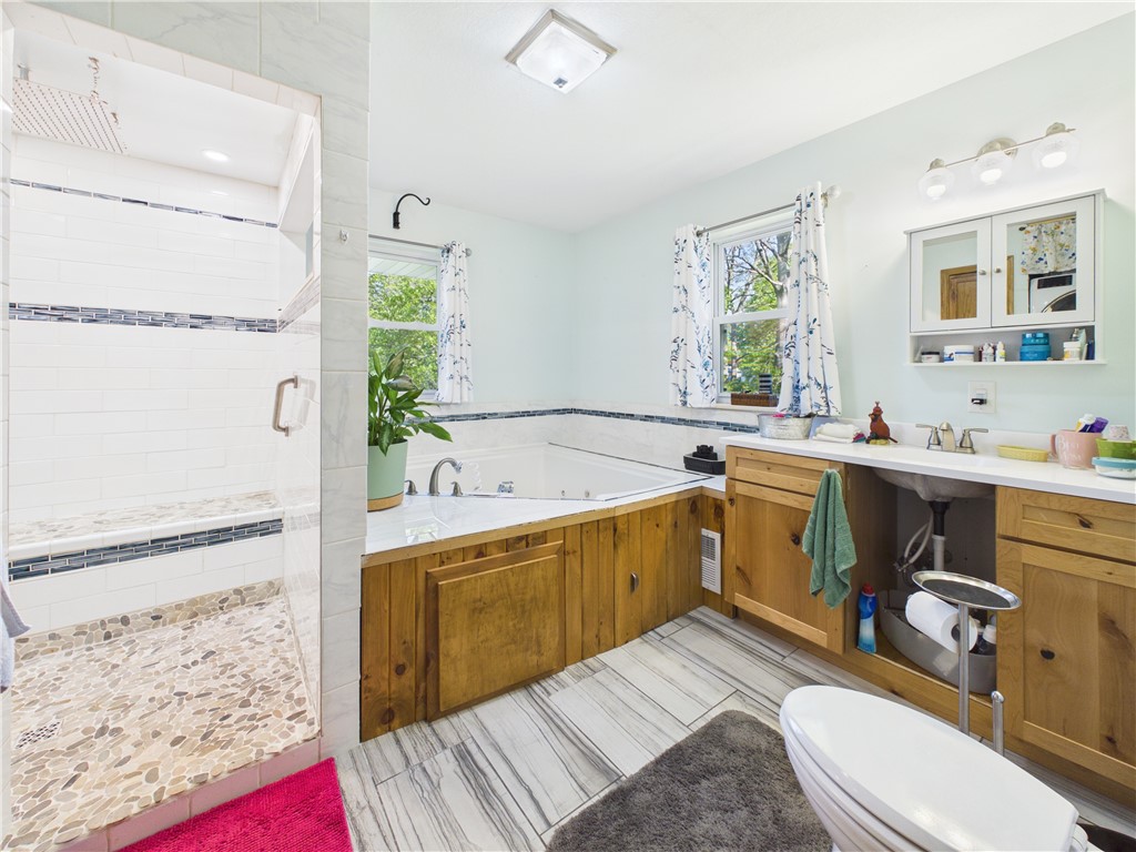 17 South Henson Road Villa Grove, IL 61956 - Photo 13 of 28